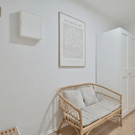 Goodliving Mit Balkon & Netflix Daire Essen