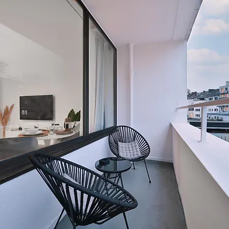 Goodliving Mit Balkon & Netflix